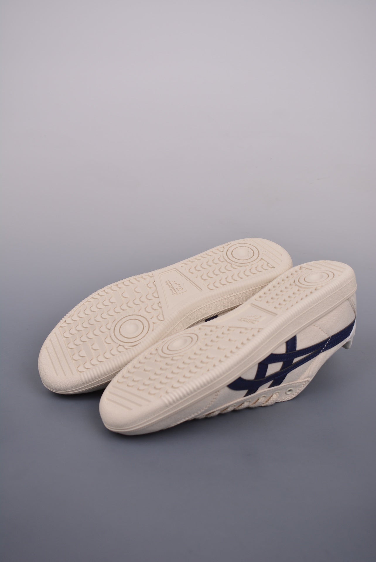 ASICS Onitsuka Tiger Tokuten